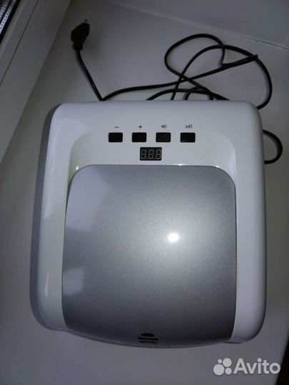 Лампа для сушки ногтей