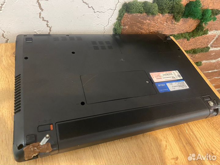 Ноутбук Asus x53u