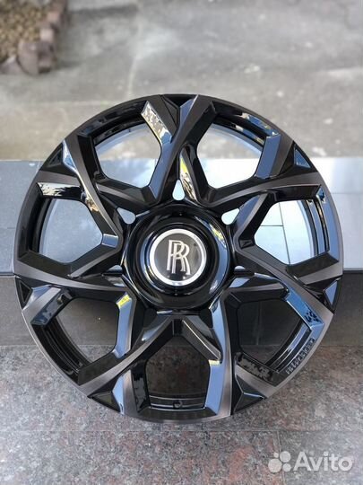 Ковка R22 GT Forged на Rolls-Royce Wraith, Dawn