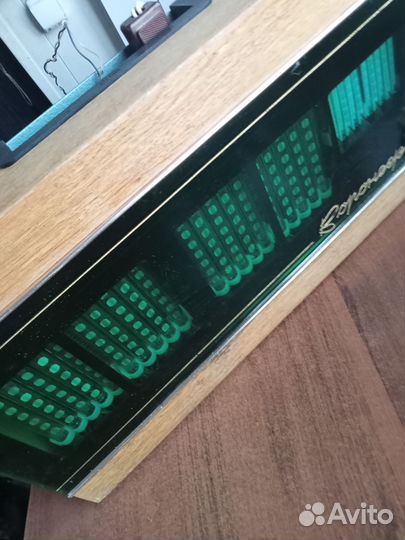 Электронные настенные часы 1981 г.выпуска