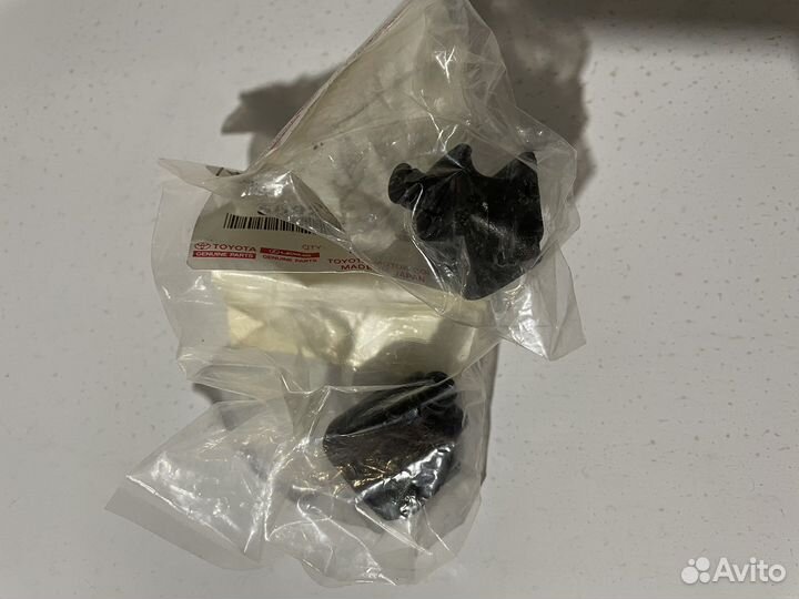 Крючки для фиксации шторок 2шт Тойота Камри v50-55