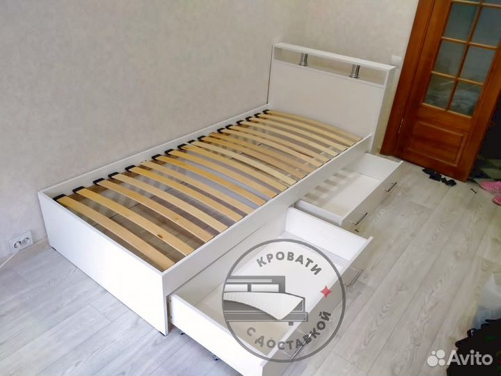 Кровать