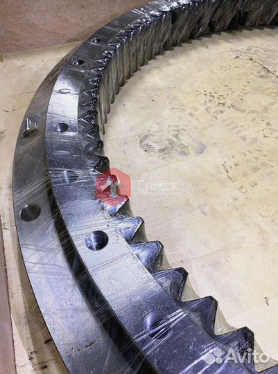 Поворотный круг Hitachi ZX200LC-3G