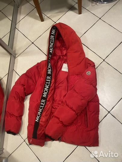 Демисезонная куртка moncler