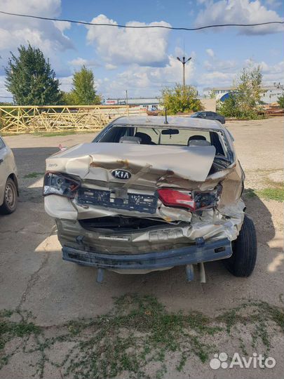 Kia rio 3 битый 2015г 1.4 МКПП