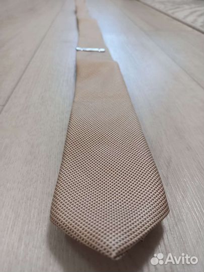 Галстук бежевый