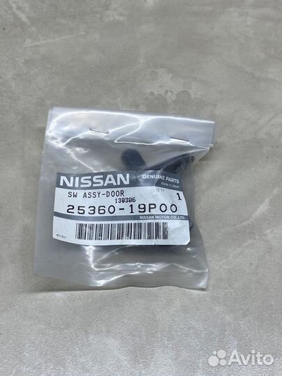 Концевик дверной выключатель 25360-19P00 Nissan