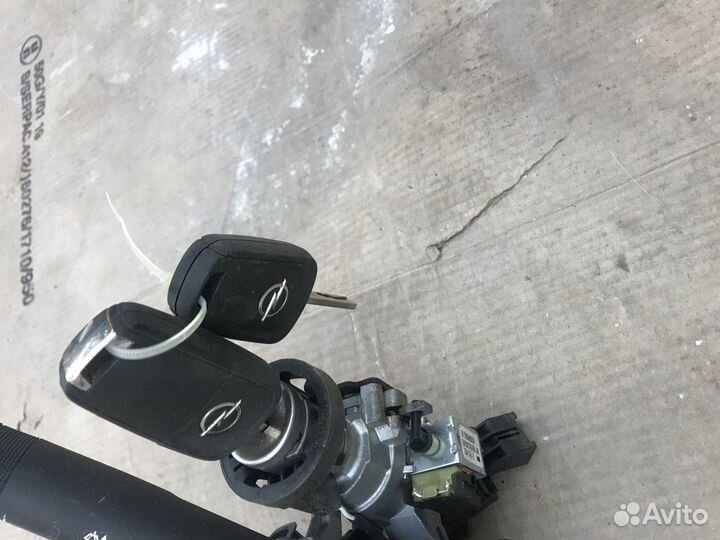 Замок зажигания на опель астра J