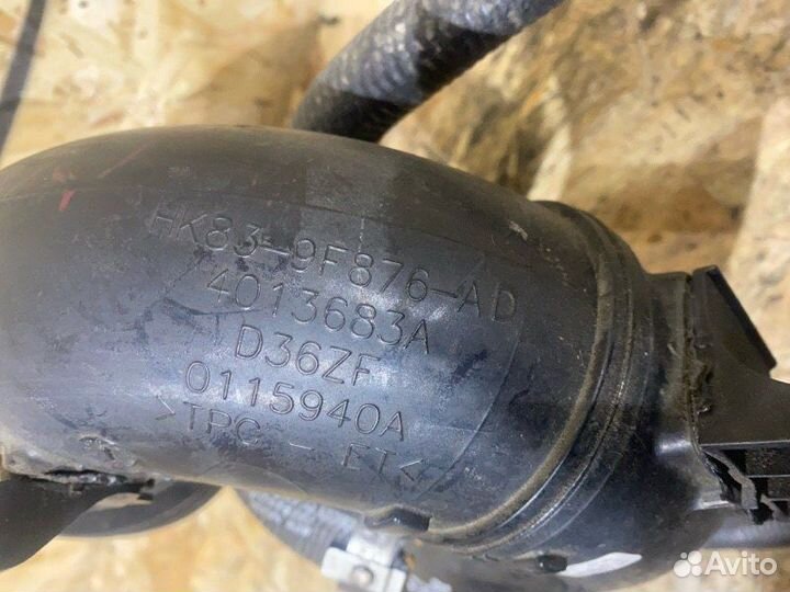 Патрубок воздушного фильтра Jaguar F-Pace 2016