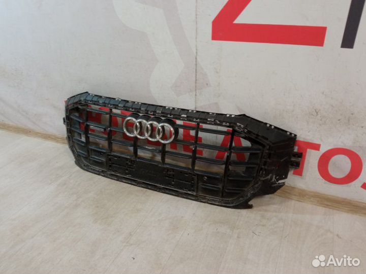 Решетка радиатора Audi Q8 4M8 2018-Нв