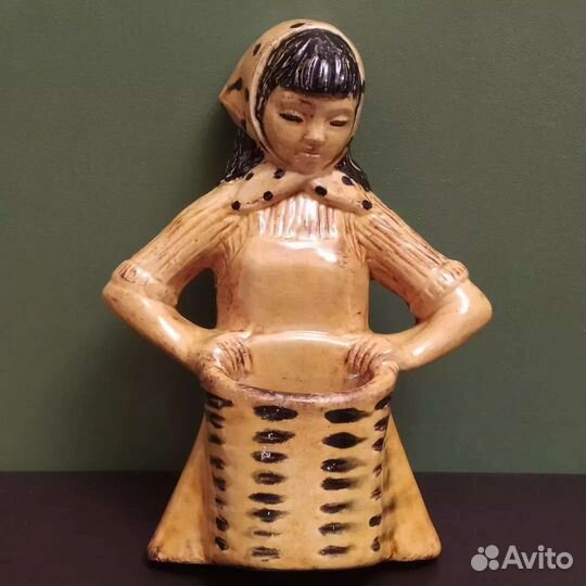 Девочка с корзиной, редкая статуэтка СССР