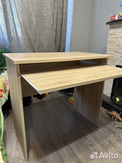 Компьютерный письменный стол