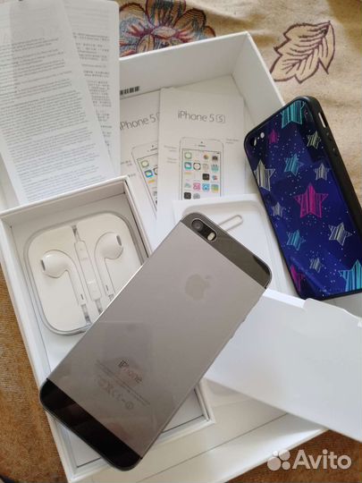 Телефон iPhone 5s