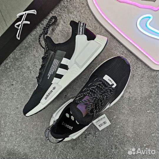 Кроссовки Adidas Новые