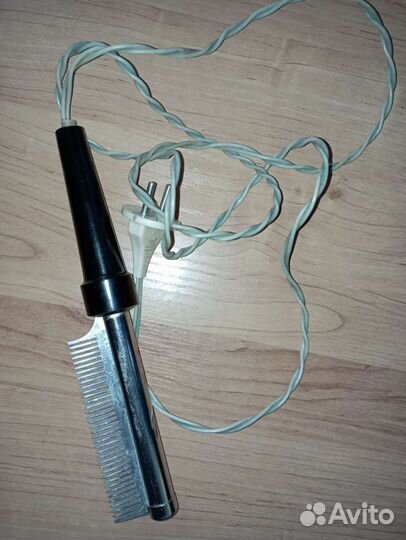 Плойка расческа