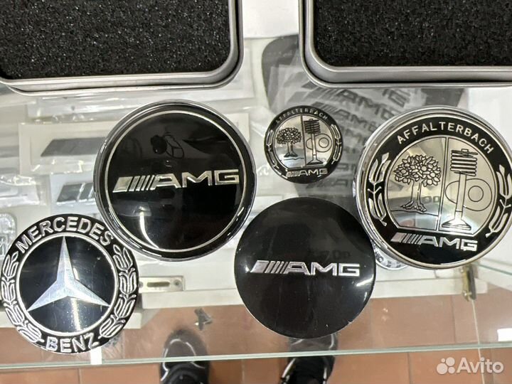 Шильдик Mercedes Benz