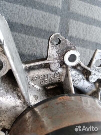 Помпа Mercedes sprinter