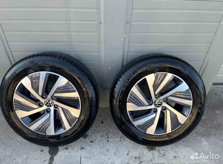 Диски оригинал Volkswagen R17 и шины
