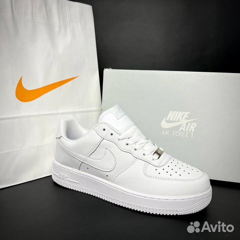 Кроссовки Nike air force 1 luxe белые