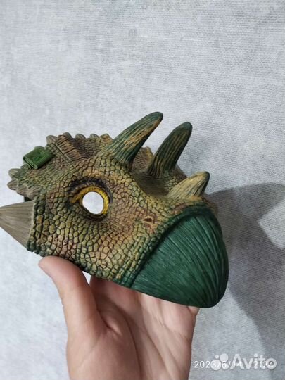 Маска динозавра