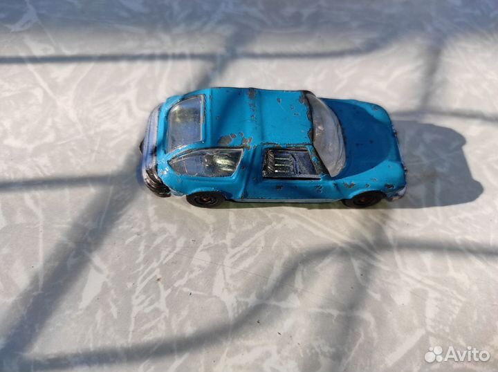 Модель машинки времен СССР