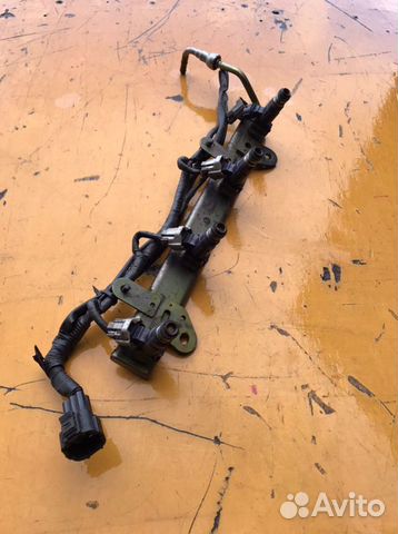 Топливная рампа Nissan Serena C24 QR20DE 2001