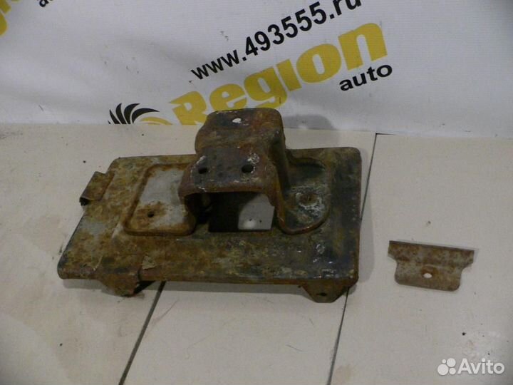 Крепление аккумулятора Hyundai-KIA Santa Fe (SM)