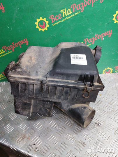 Корпус воздушного фильтра Mercedes-Benz Vito W638