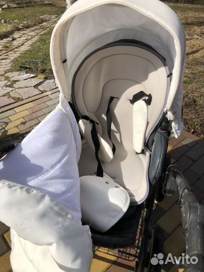 Коляска Zyppi 2в1 с люлькой