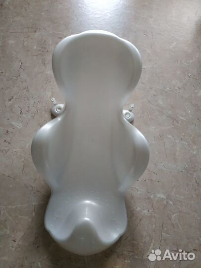 Горка для купания на липучках белая