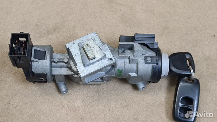 Замок зажигания с ключом Mazda 3 bk