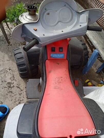 Детский квадроцикл на аккумуляторе