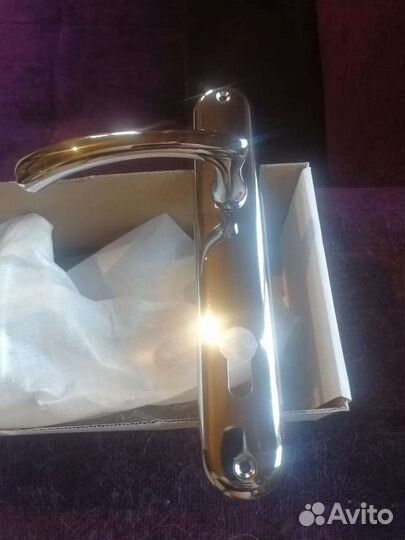 Замок врезной с ручкой