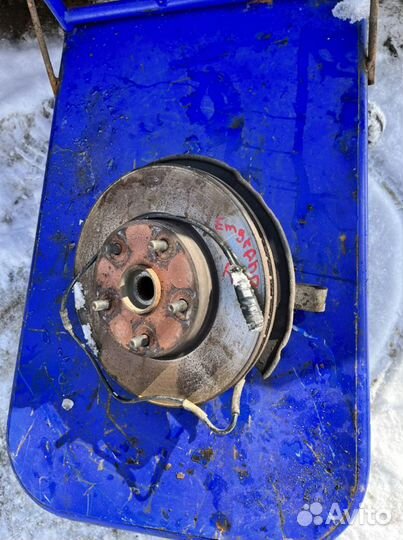 Поворотный кулак правый Geely Emgrand ec7