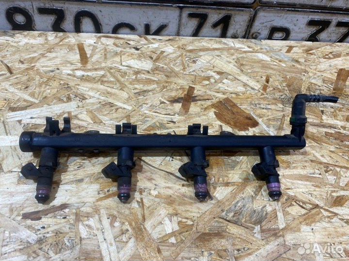 Топливная рампа Renault Megane седан K4M 1.6 2005