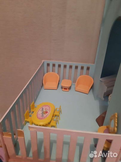 Домик кукольный