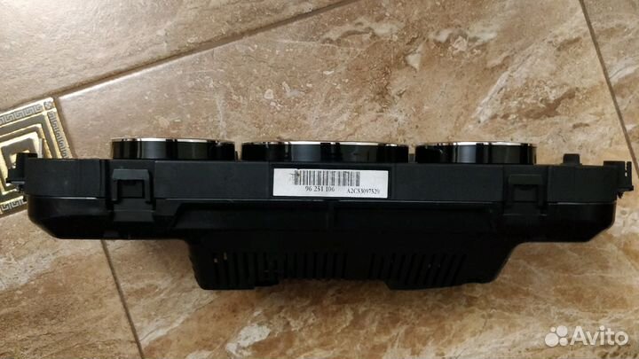 Щиток приборов Мерседес CLS 219. A 219 540 01 01