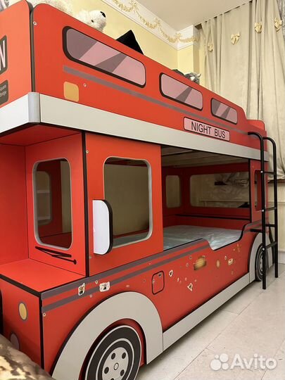 Детская кровать 2х-уровневая