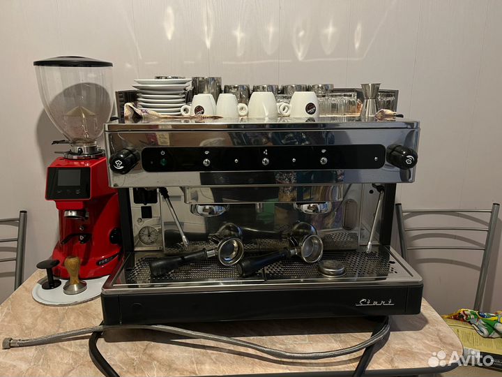 Профессиональная кофемашина и кофемолка