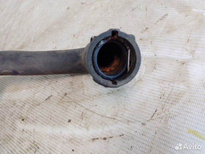 Патрубок отопителя Volkswagen Passat B5