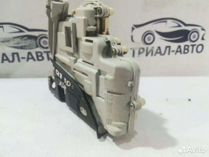 Замок двери Q7