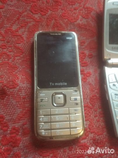 Samsung B2100