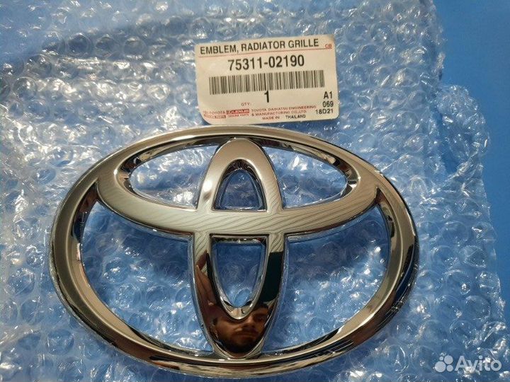 Эмблема передняя Тoyota Corolla E180 2014+