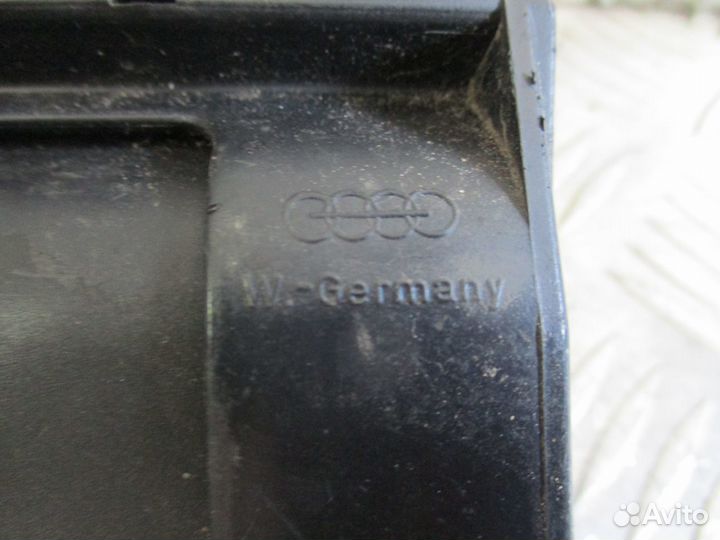 Пепельница Audi 100 C3 1988г