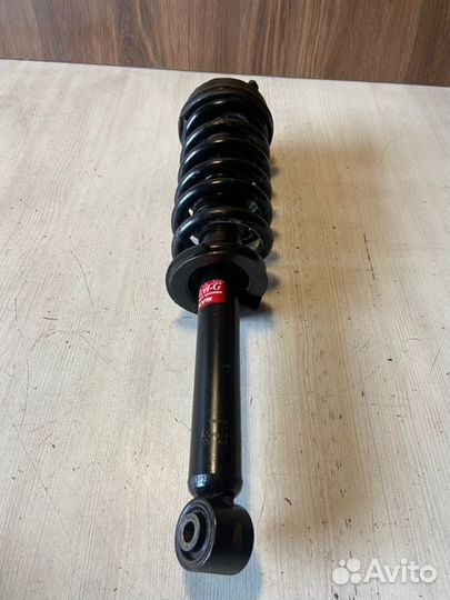 Амортизатор передний Mitsubishi Pajero V60 4M41