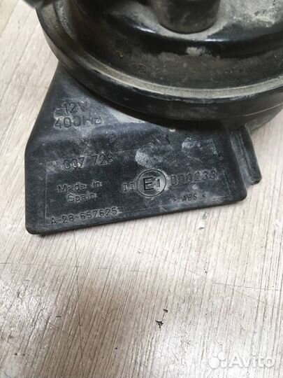 Б/У Сигнал звуковой низкого тона Audi A4#001