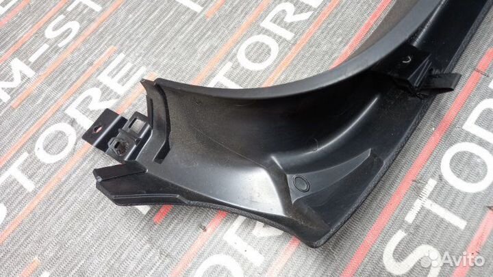 Обшивка двери багажника левая Audi Q7 4LB BHK 2008