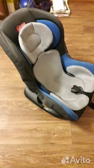 Автомобильное кресло