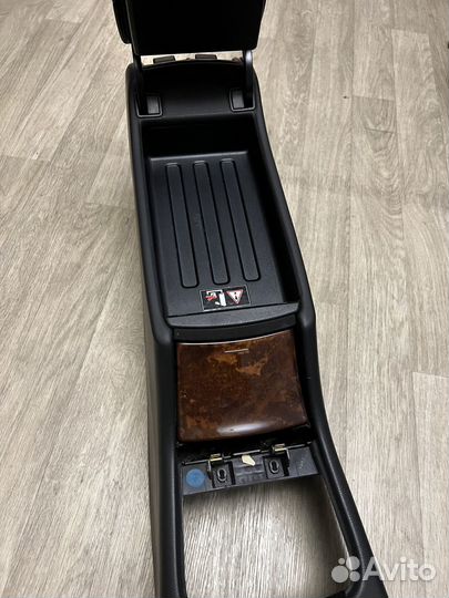 Подлокотник на мерседес w220