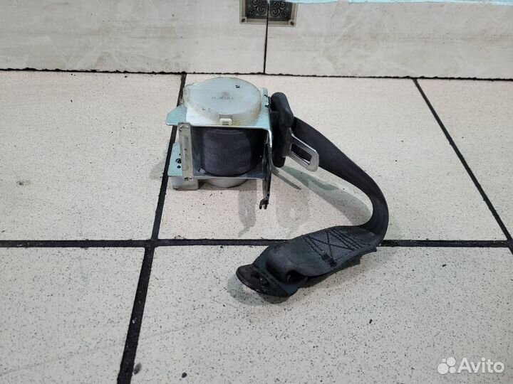 Ремень безопасности задний левый Nissan Almera B10